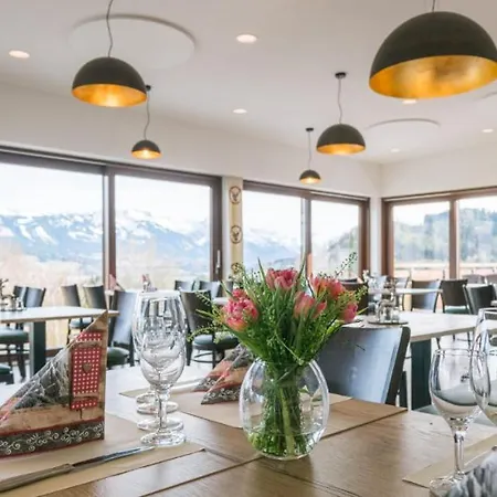 Kuhbergalp Hotel 3*