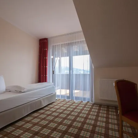 Panoramahotel Kuehbergalp 3*