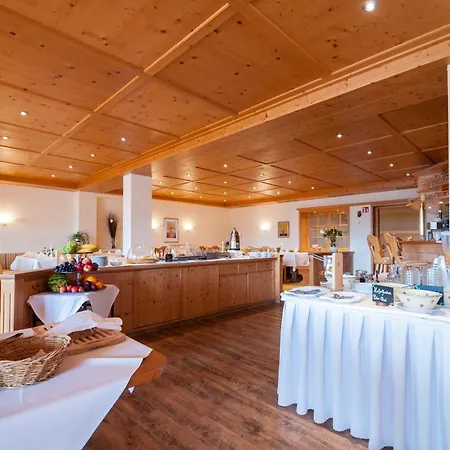 Panoramahotel Kuehbergalp 3*