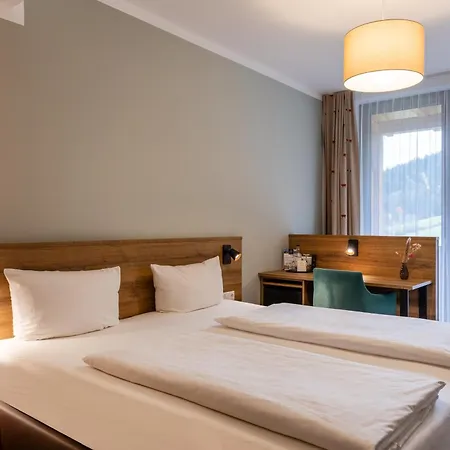Panoramahotel Kuehbergalp 3*